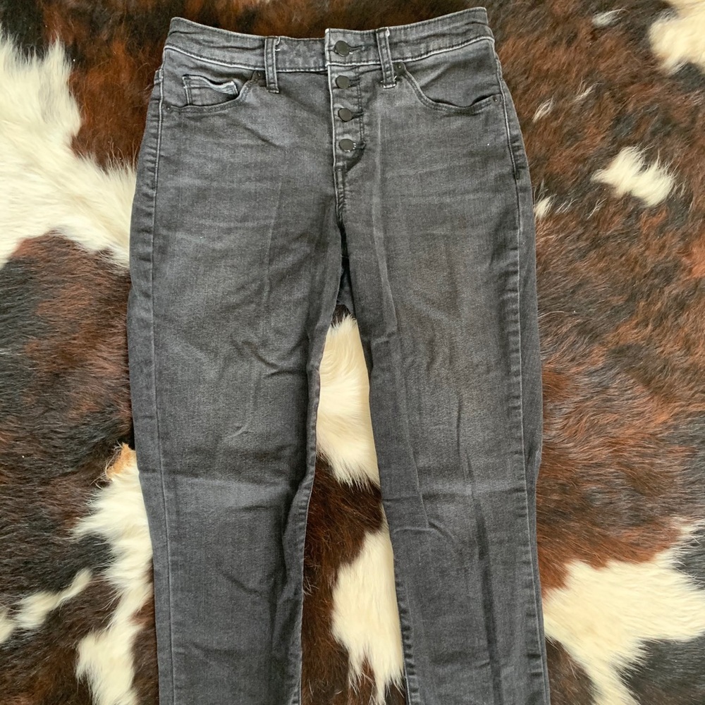 Black skinny jeans